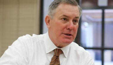 Trump pardons former top Toronto Maple Leafs and Raptors exec