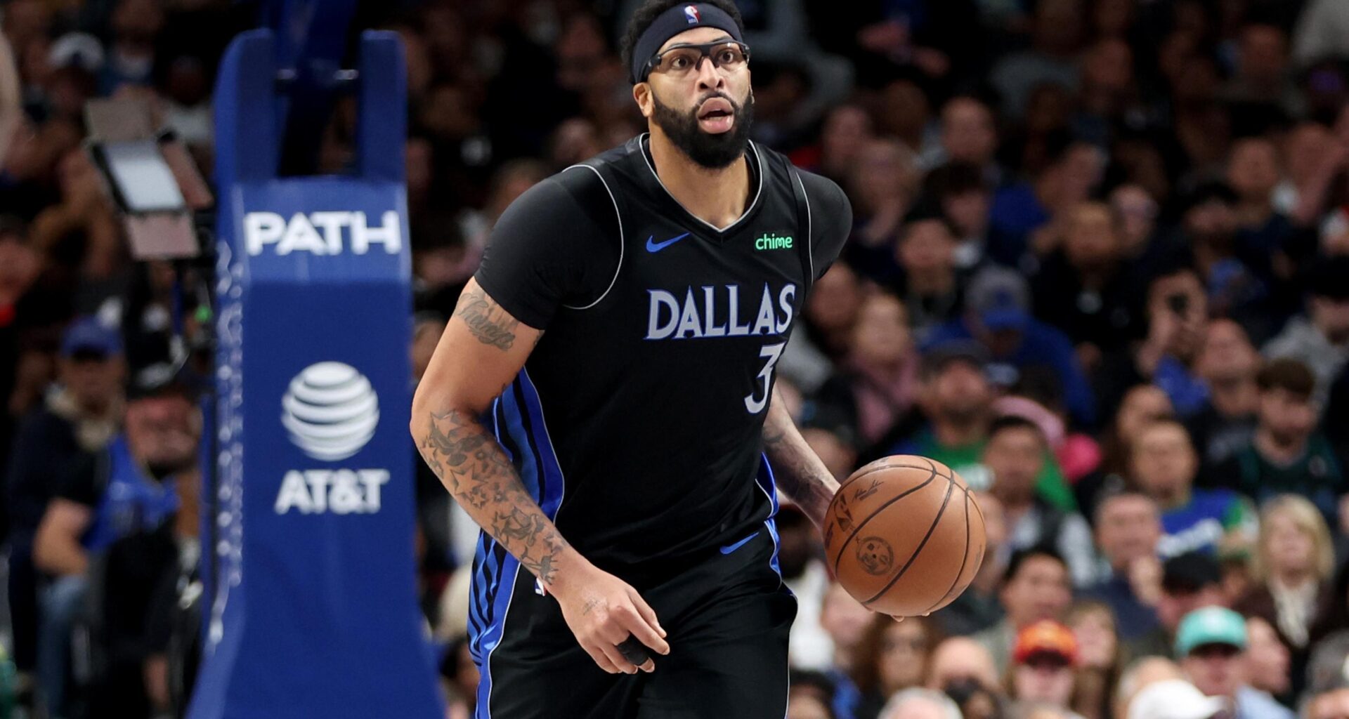 New Anthony Davis-Warriors Trade Rumors and How Mavs Feel About Potential Package