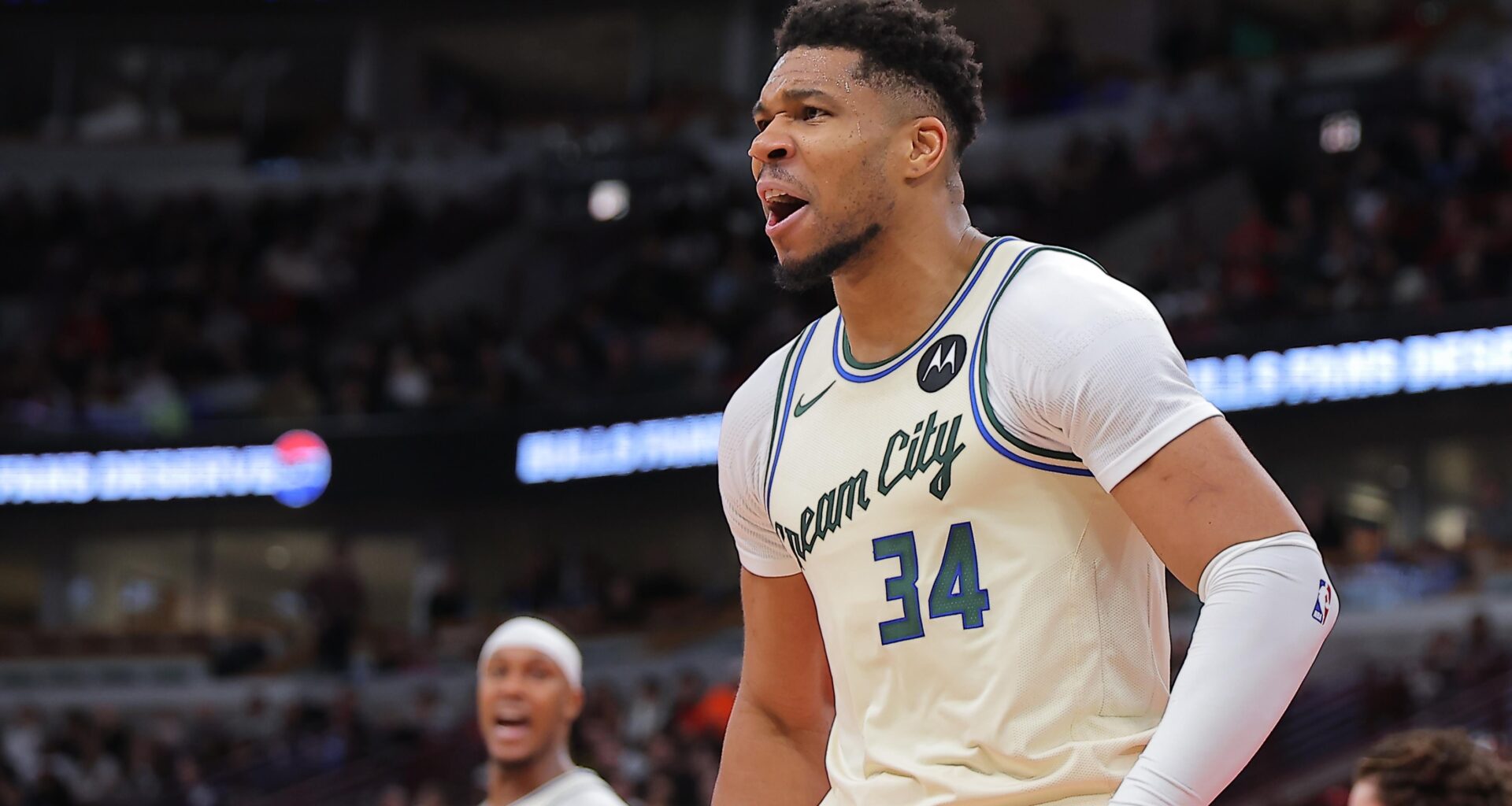 Giannis Says 'Probably Half of' Bucks Get Traded If They Keep Losing amid NBA Rumors