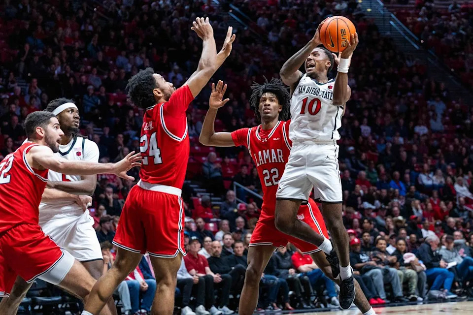 San Diego State guard BJ Davis (10) takes a shot during an NCAA Basketball game between Lamar and San Diego State, Wednesday December 10, 2025 at Viejas Arena in San Diego, Calif.