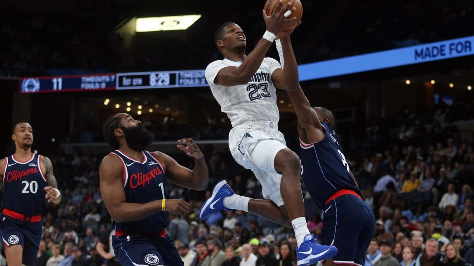 Grizzlies finish strong to continue surge vs. Clippers
