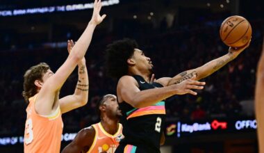 Cavaliers use big 3rd quarter to overcome Spurs