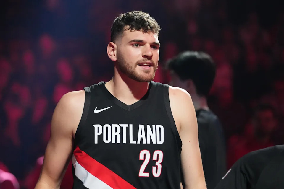 Portland Trail Blazers center Donovan Clingan (23)Soobum Im-Imagn Images