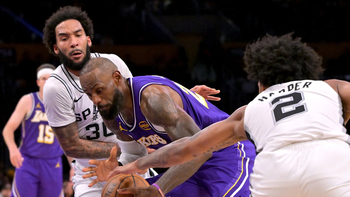 Leaky Lakers’ NBA Cup charge collapses in 132-119 loss to Spurs