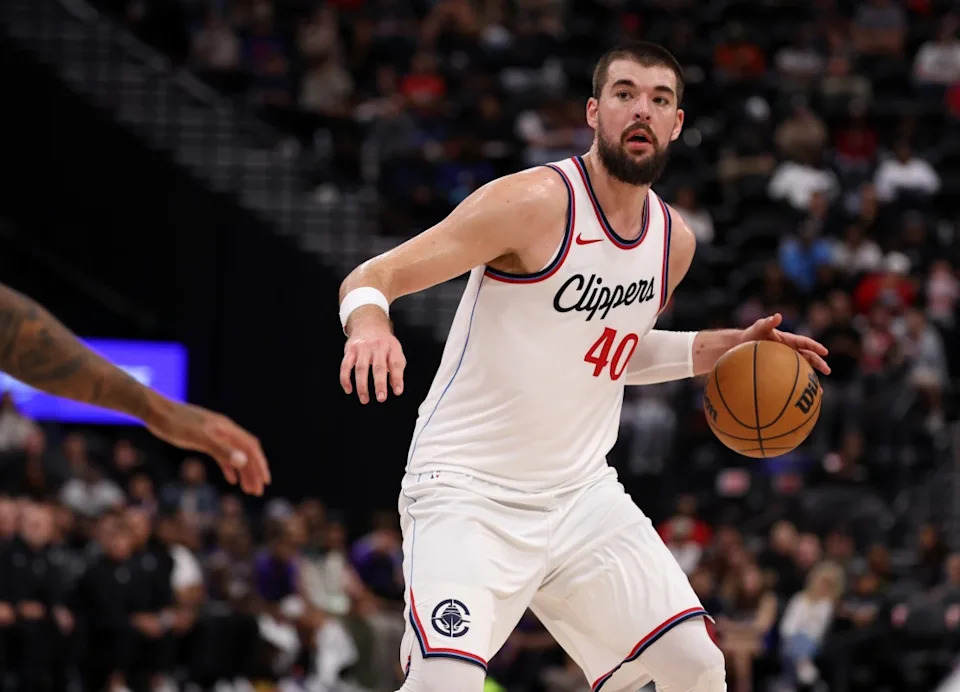Los Angeles Clippers center Ivica Zubac (40)© Kiyoshi Mio-Imagn Images