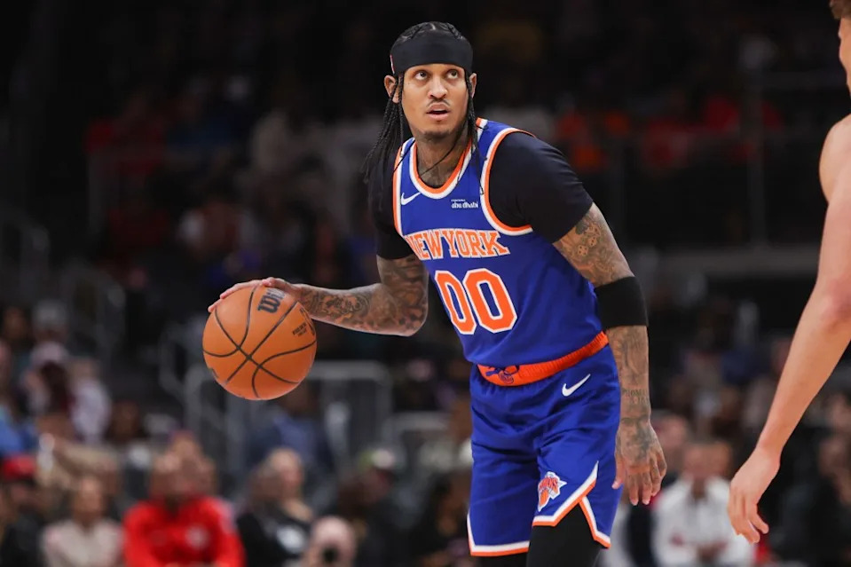 Knicks guard Jordan Clarkson (00) dribbling against the Atlanta Hawks. IMAGN IMAGES via Reuters Connect