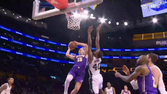 Stephon Castle scores 30 to lead Spurs into NBA Cup semifinals with 132-119 win over Lakers