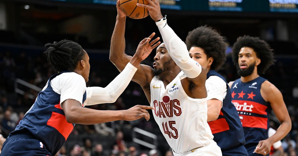 Mitchell scores 24 of his 48 points in the 4th quarter to rally Cavaliers past Wizards 130-126 :: WRAL.com