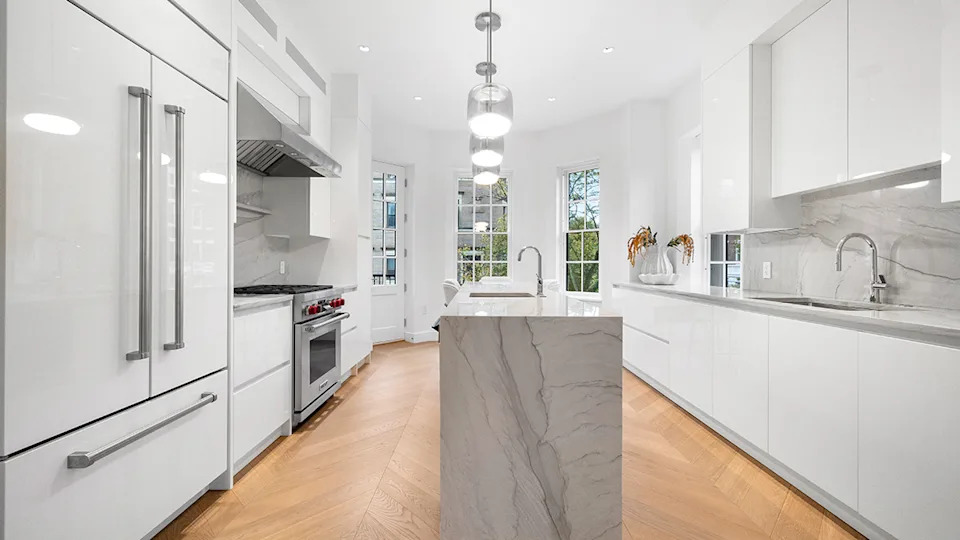 362 Marlborough Street kitchen