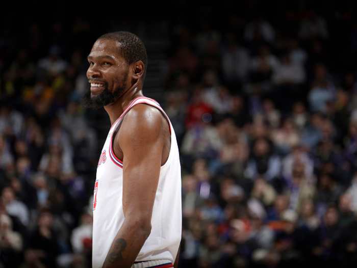 Kevin Durant reaches 31,000 career points in Friday night’s game vs. Suns