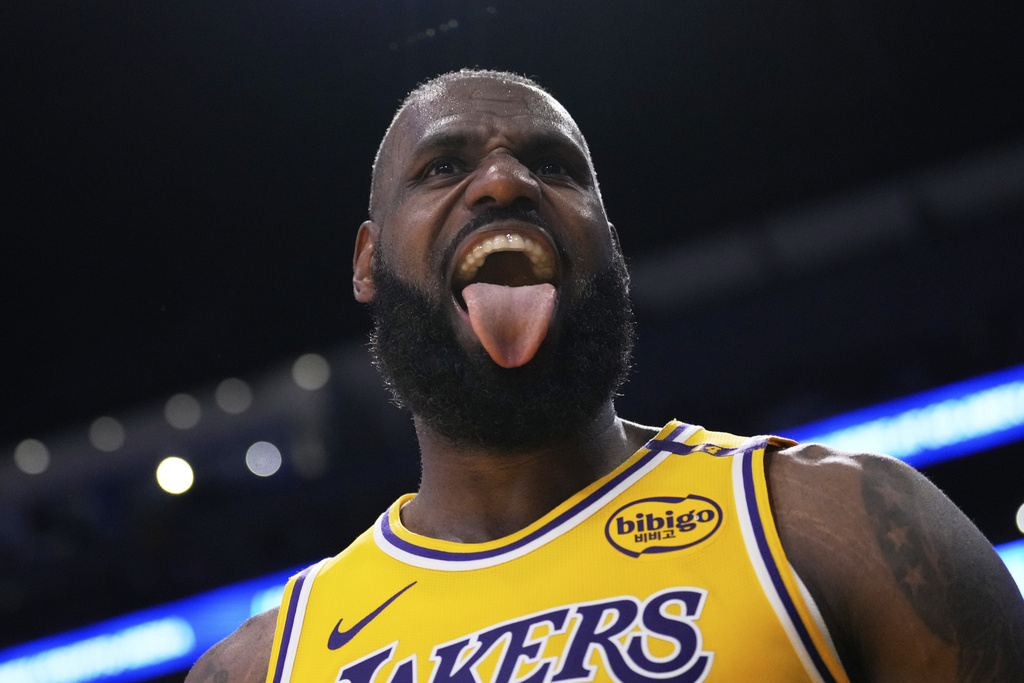 Lakers vs. Raptors Prediction, Picks: LeBron In, Luka Out