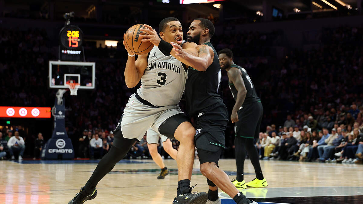 Spurs Falter in Fourth Quarter, Lose to Minnesota | News Radio 1200 WOAI