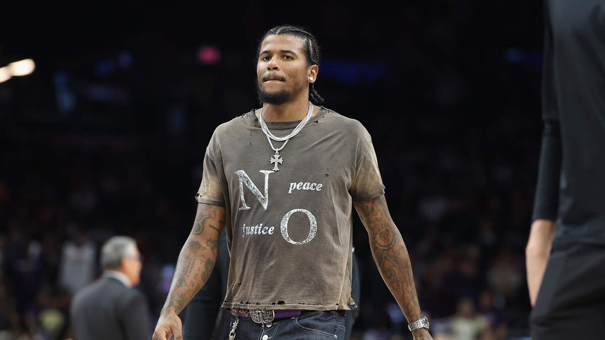 Lakers vs. Suns Predictions, Odds & Stats – Dec. 14