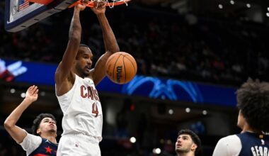 Evan Mobley makes a quick return from a calf strain to rejoin the Cavaliers on Christmas | Associated Press