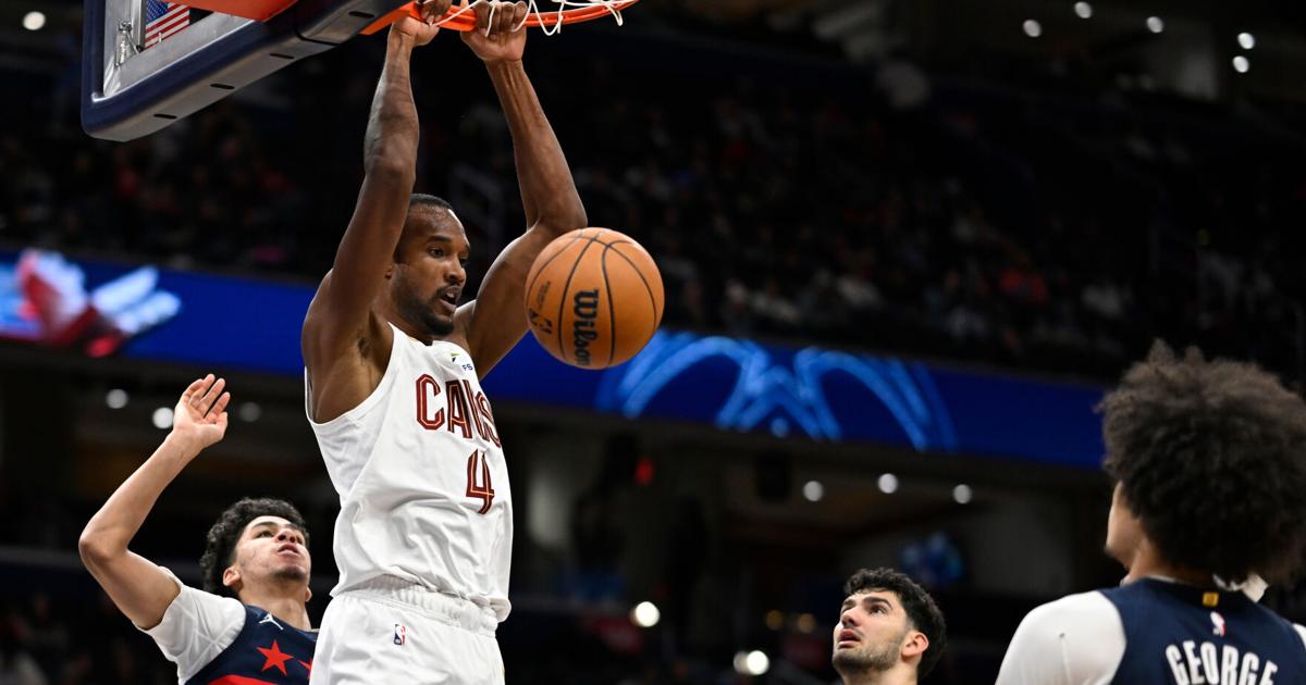 Evan Mobley makes a quick return from a calf strain to rejoin the Cavaliers on Christmas | Associated Press