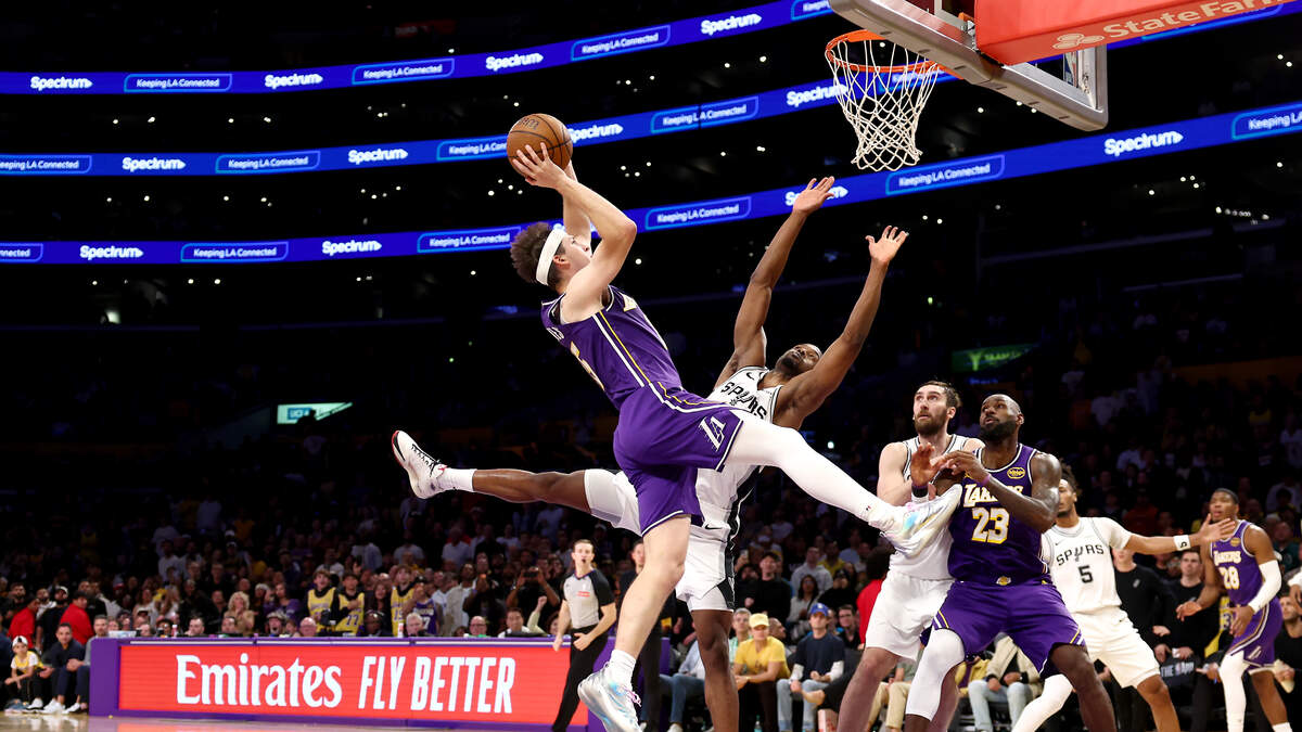 Suns vs. Lakers Predictions, Odds & Stats – Dec. 23