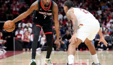 Kevin Durant scores 30 points to lead the Rockets to a dominant win over the Cavaliers |