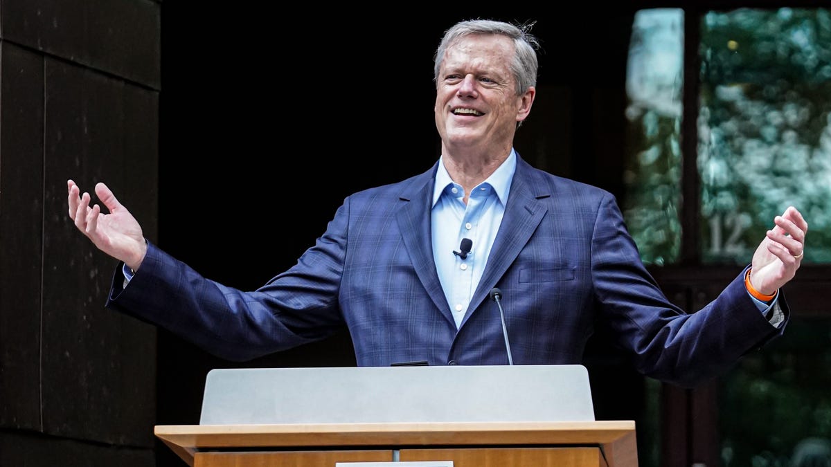 NCAA president says players with NBA contracts not eligible for college basketball