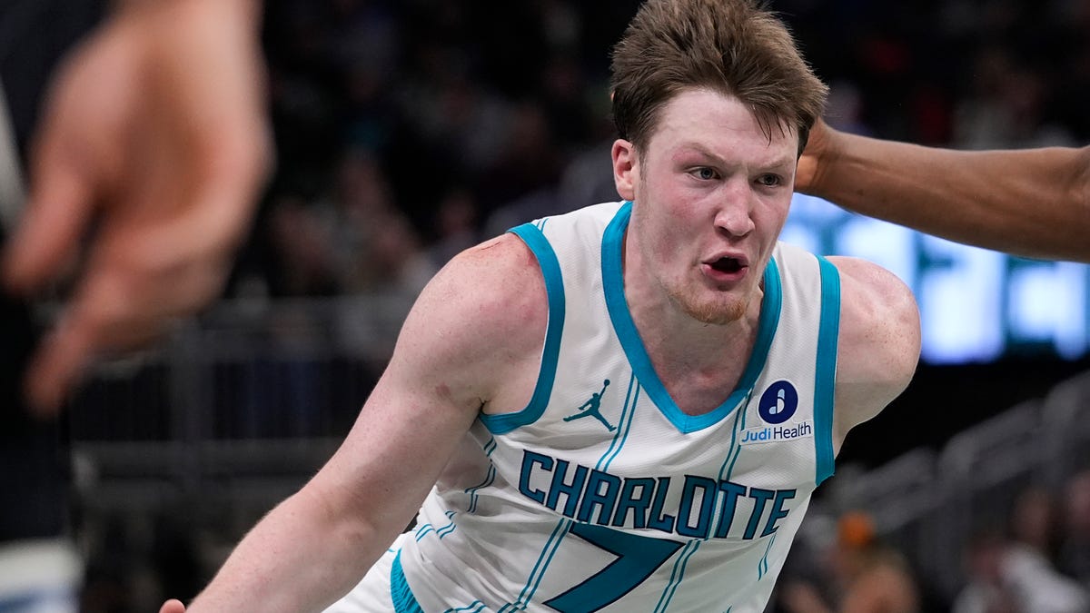 Kon Knueppel appears with Jimmy Fallon as rookie whirlwind continues