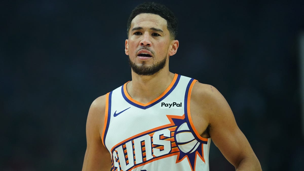Injured Devin Booker practiced, progressing, says Suns coach