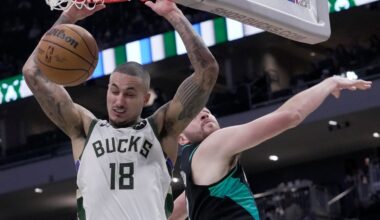 Bucks lead Grizzlies 35-25 after first quarter