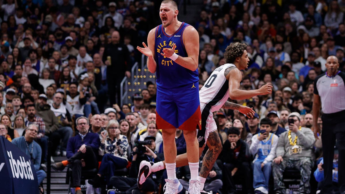 Nuggets at Suns odds, picks and predictions