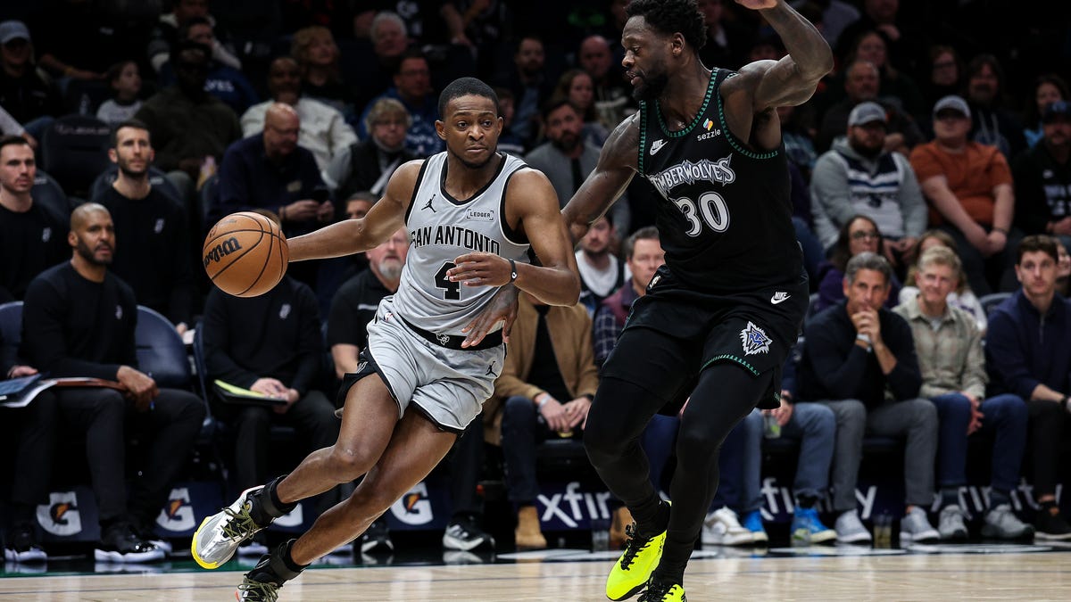 Full injury report, streaming, odds for Dec. 2