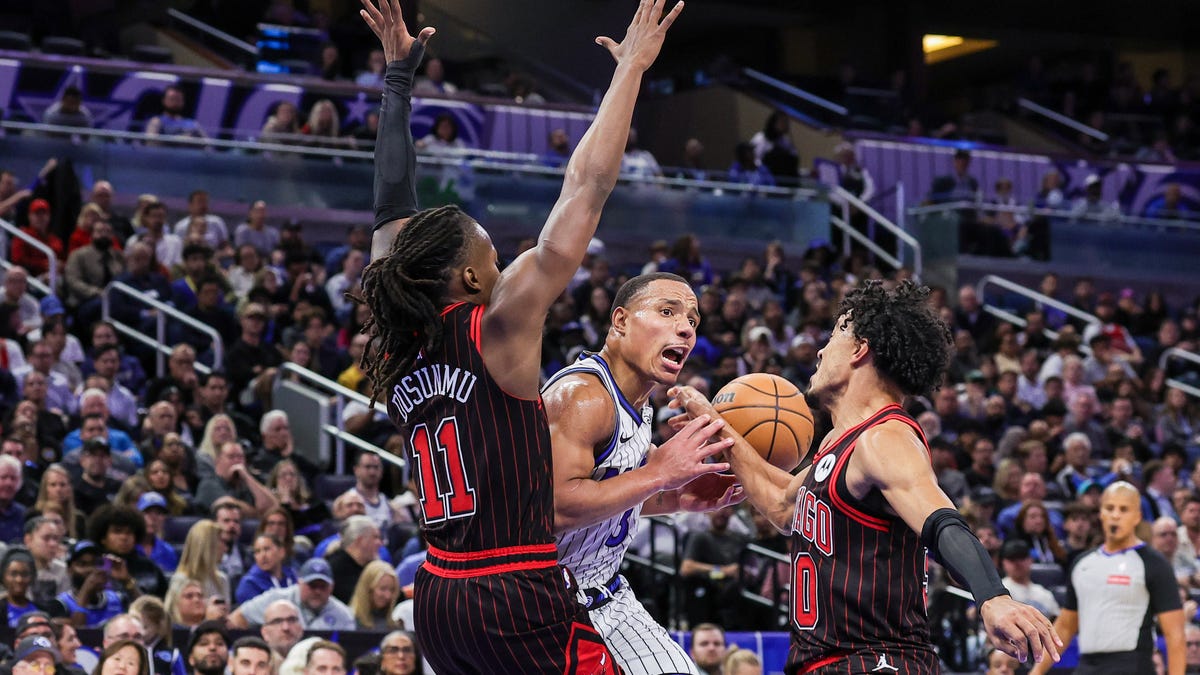 Full injury report, streaming, betting odds for Dec. 3