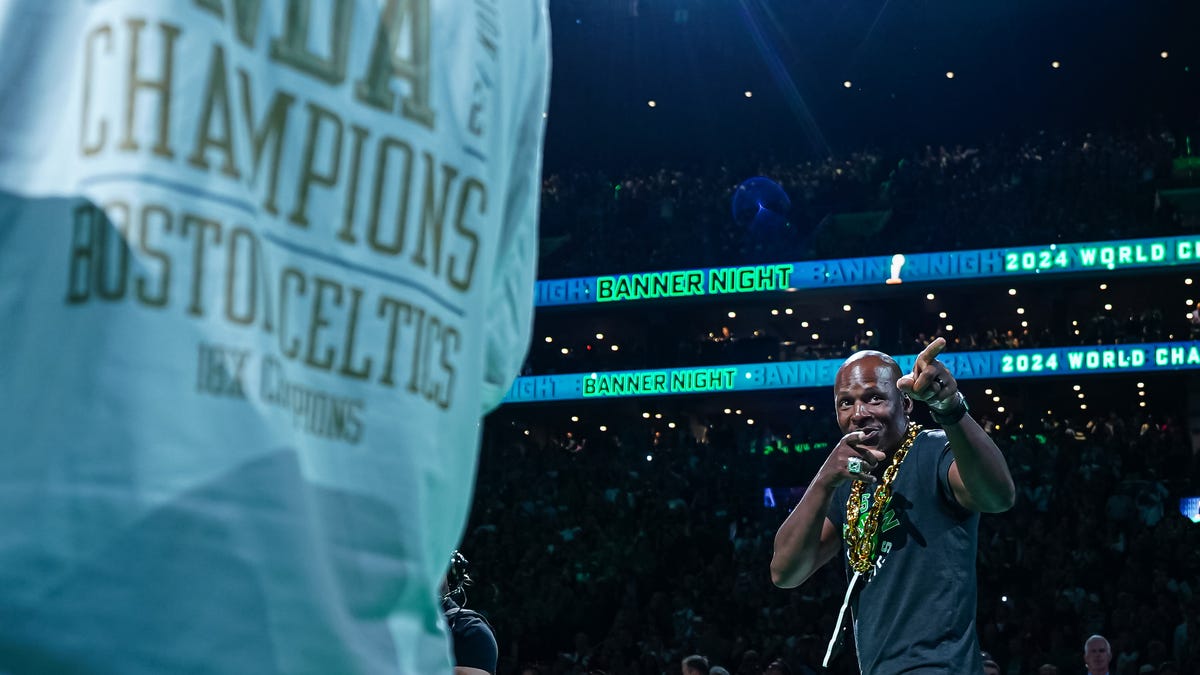 Is HoF Celtics guard Ray Allen one of the greatest shooters ever?