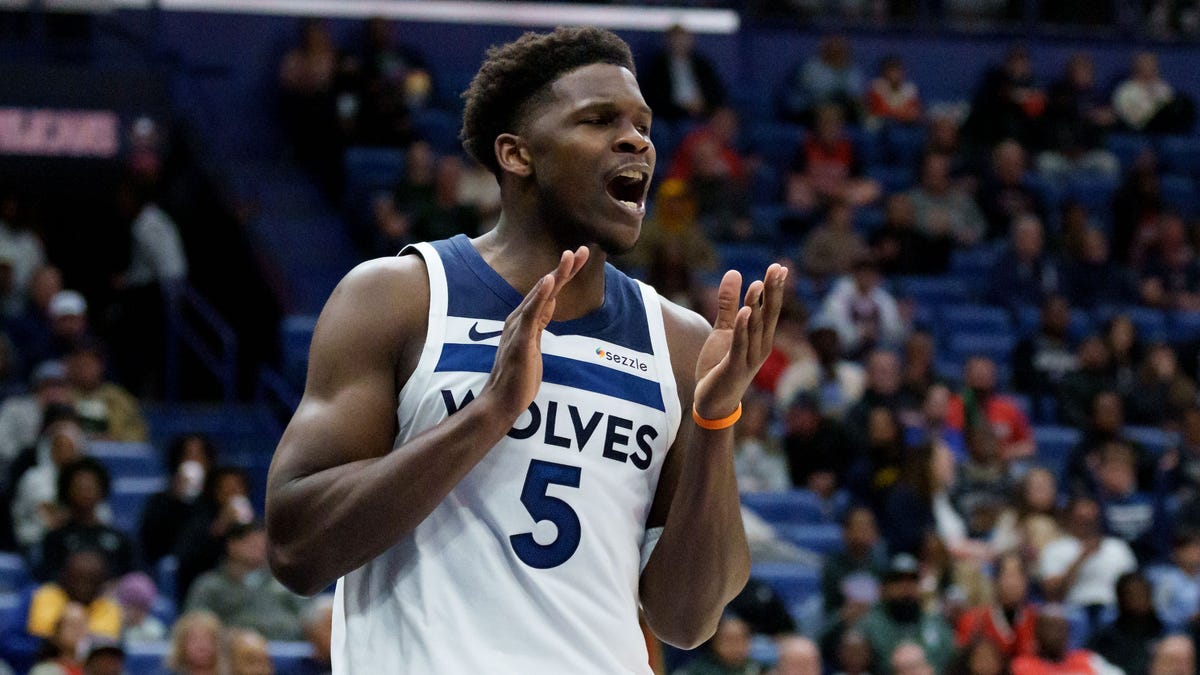 Clippers at Timberwolves odds, picks and predictions