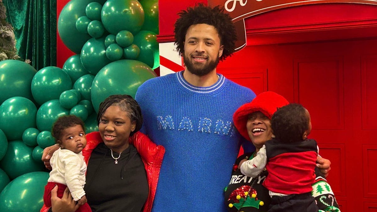 Pistons' Cade Cunningham provides Christmas joy to Detroit families