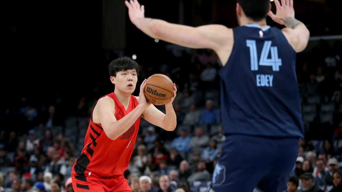 Tiago Splitter comments on Yang Hansen's 1st start