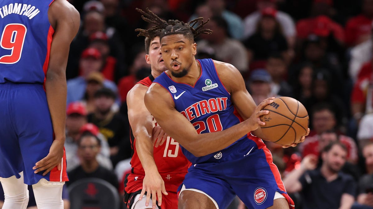 Pistons' JB Bickerstaff reacts to Chaz Lanier's 40-point G League game