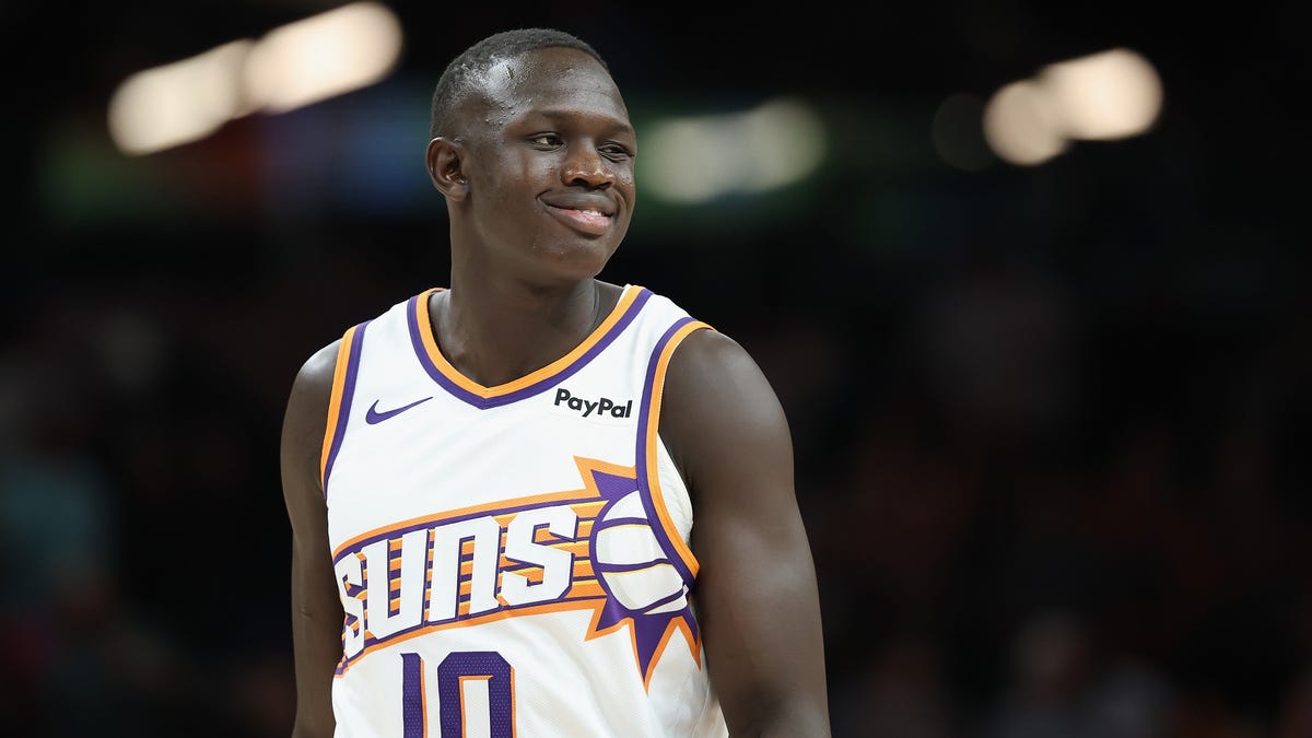 Rookie Khaman Maluach nears 20-20 performance in G League