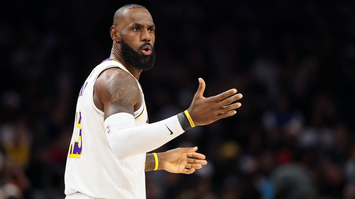 Suns fans won't like NBA's Two-Minute Report on loss to Lakers