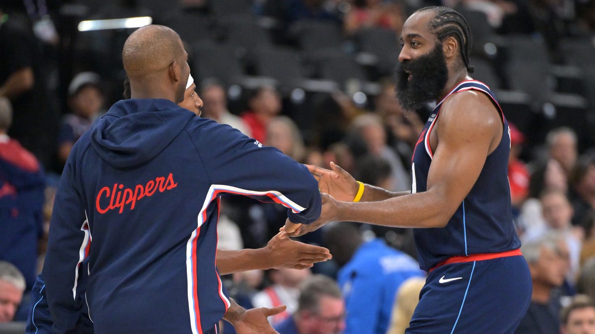 James Harden notably doesn't defend Chris Paul in Clippers report