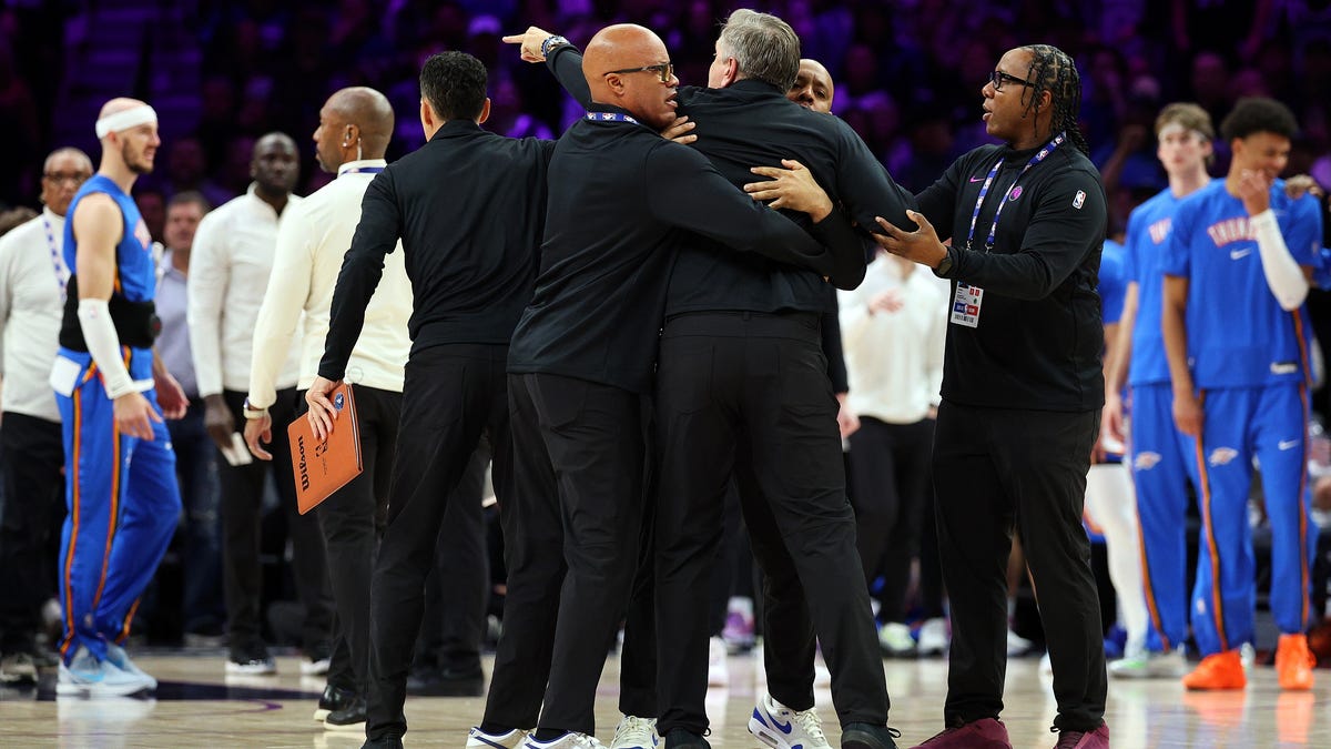 Chris Finch fined $35K for ejection in Thunder's loss to Timberwolves