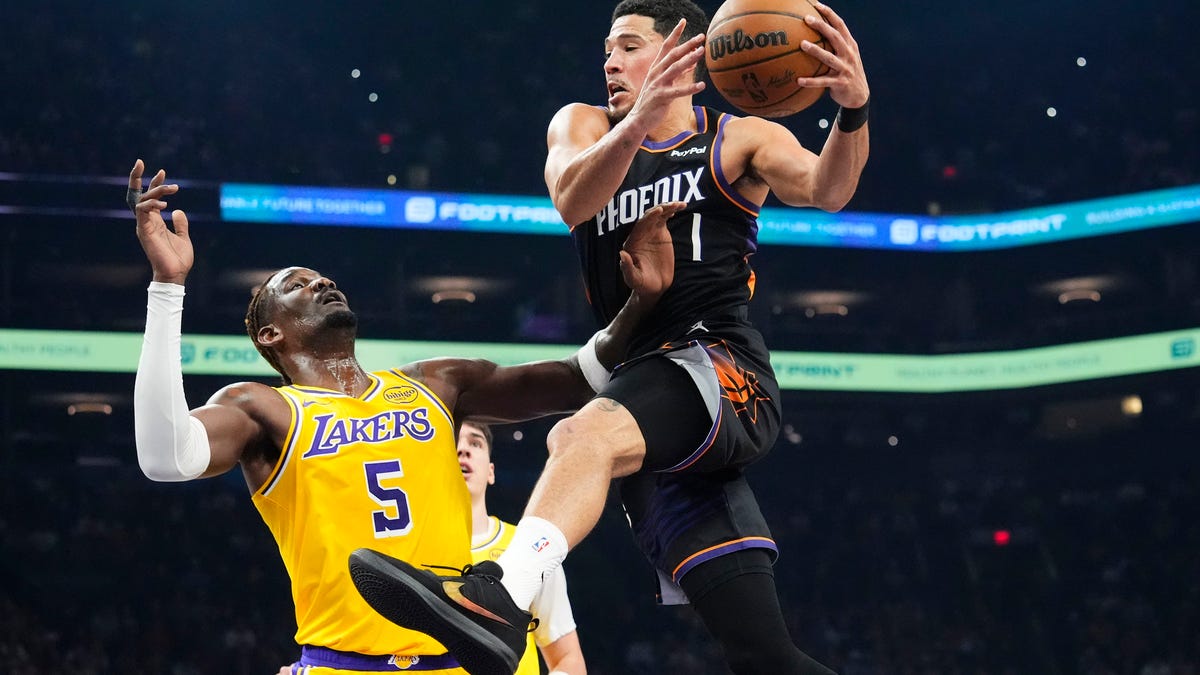 Suns-Lakers live updates. Phoenix up 10 at half over LeBron, Lakers