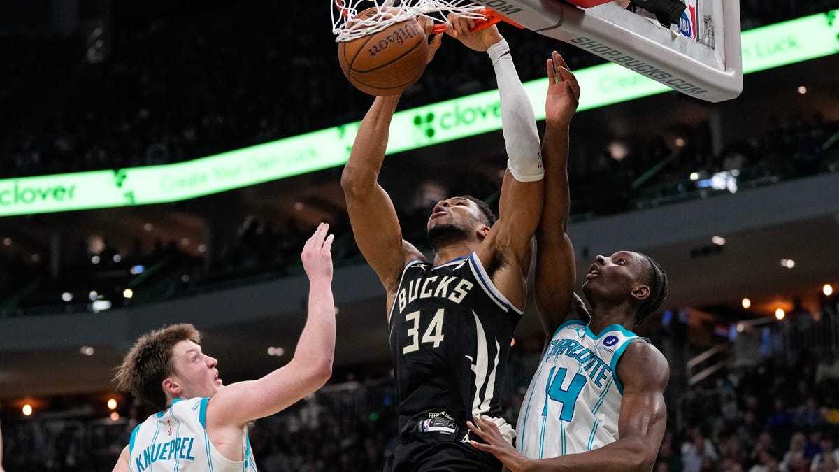 Bucks at Hornets odds, picks and predictions