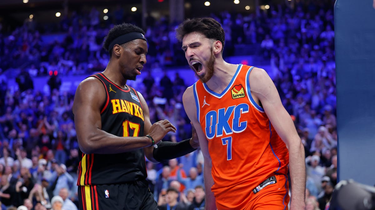 Best images from Thunder's 140-129 win over Hawks