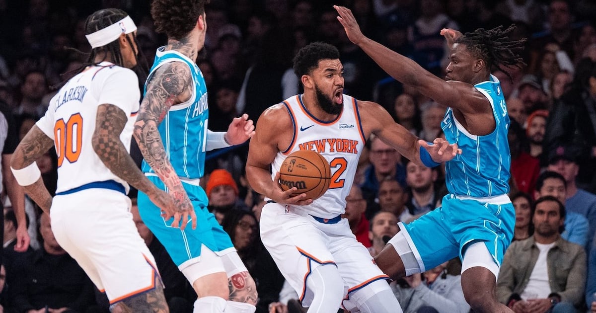 Karl-Anthony Towns, Jalen Brunson carry New York Knicks to victory over Charlotte Hornets