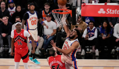 Knicks put up another 40-point quarter in 18-point rout of Raptors