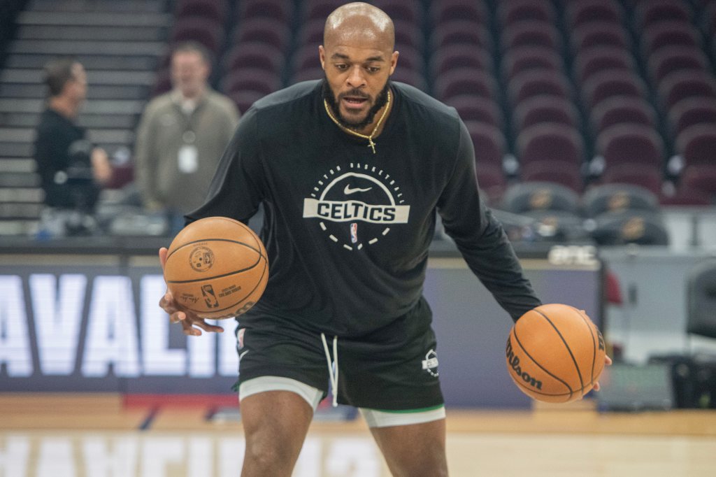 Veteran lauded as 'true professional' after rare start