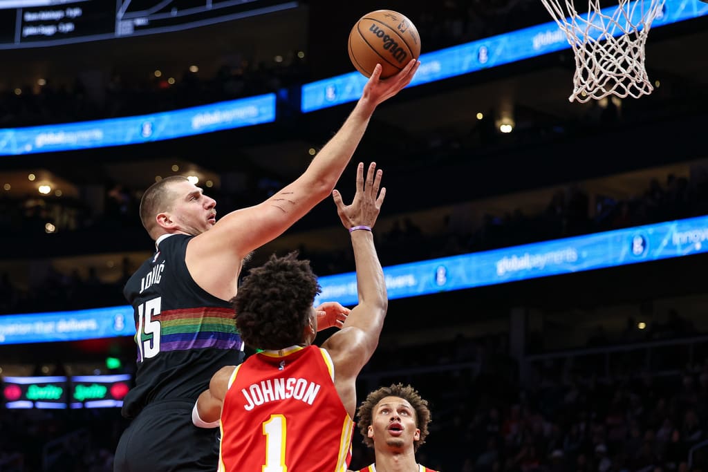 Jokic leads Nuggets past Hawks