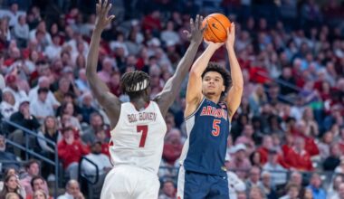 Arizona, Michigan stay 1-2 in AP Top 25 men’s basketball poll – Trentonian