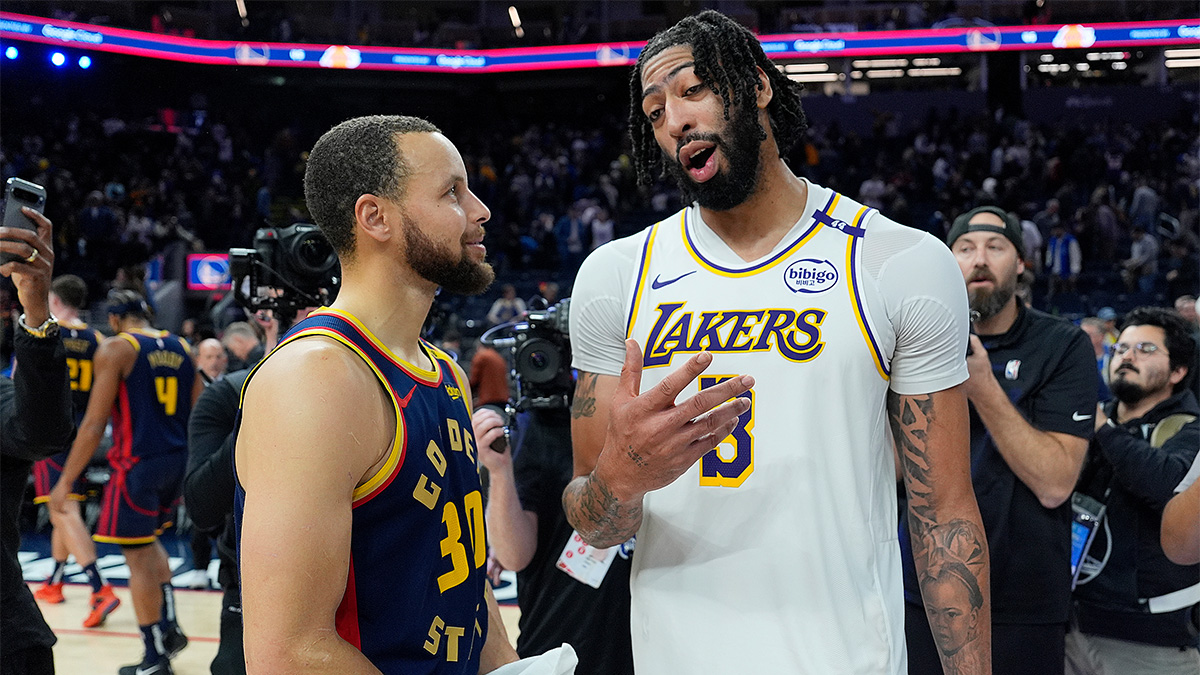 Warriors land Anthony Davis in mock trade by ESPN NBA experts – NBC Sports Bay Area & California