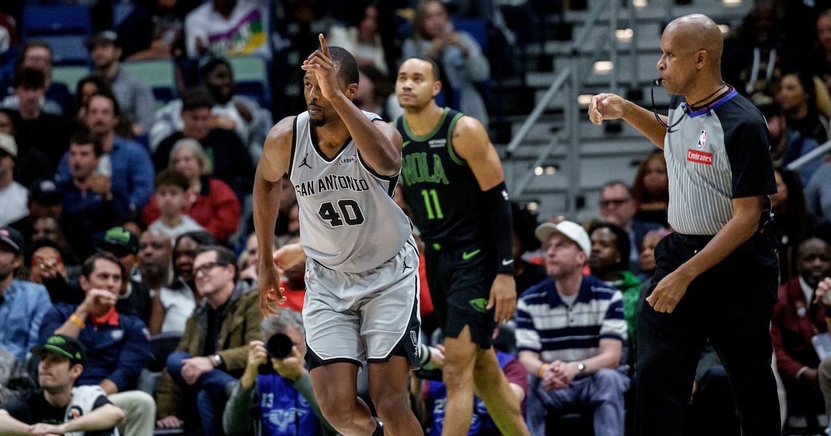 San Antonio Spurs spoil Derik Queen’s first triple-double, hold on to beat New Orleans Pelicans