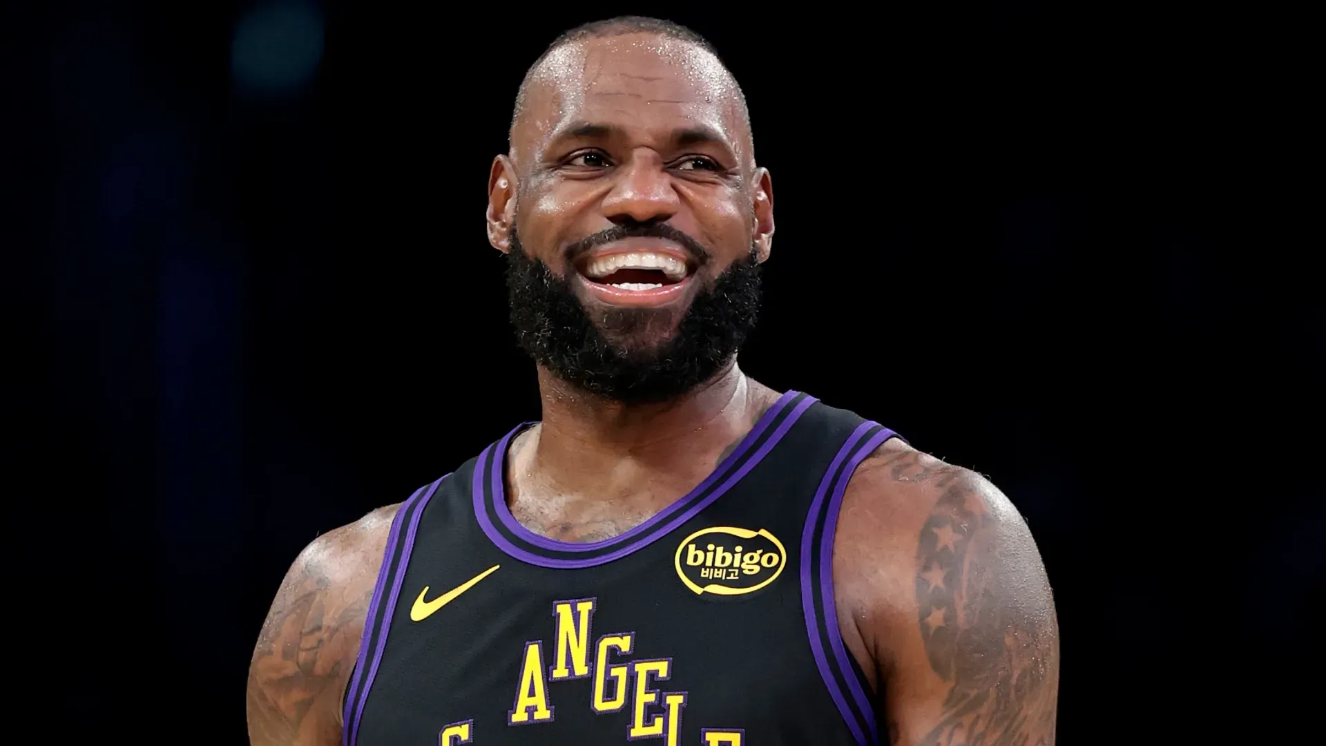 LeBron James #23 of the Los Angeles Lakers in 2025. (Source: Ronald Martinez/Getty Images)