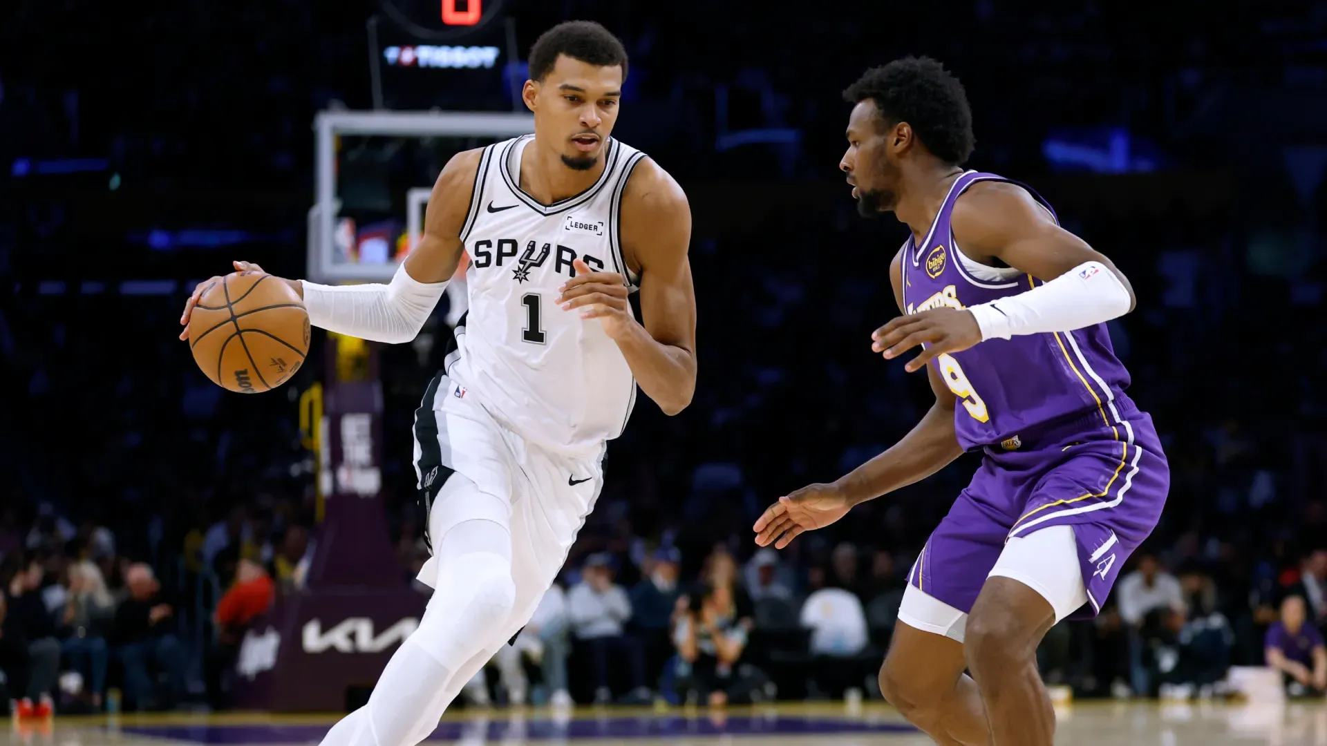 Victor Wembanyama in action against the Lakers. (Getty Images)