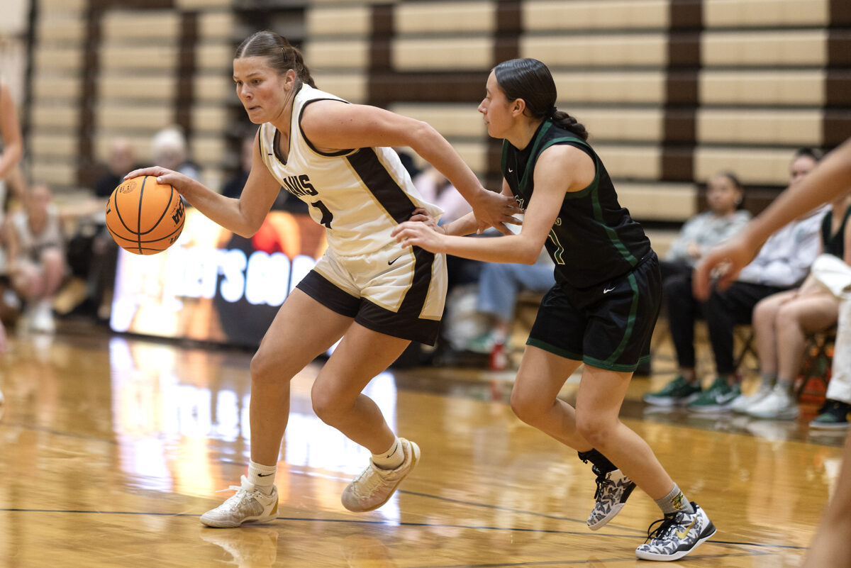 Girls basketball: Davis undoes Clearfield lead with nonstop pressure | News, Sports, Jobs